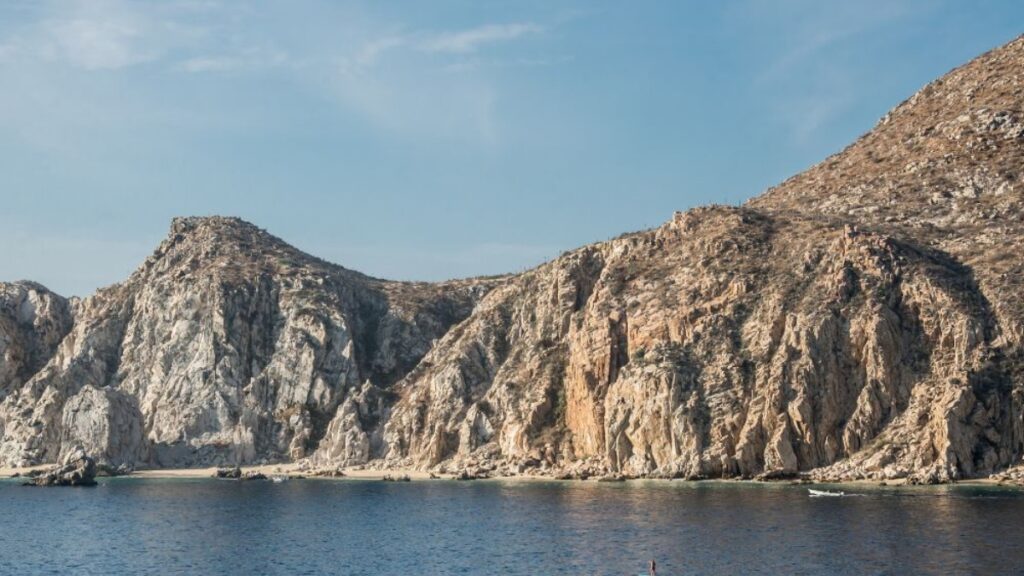 Walking path to El Arco In Cabo. The path ends at Lover's Beach.